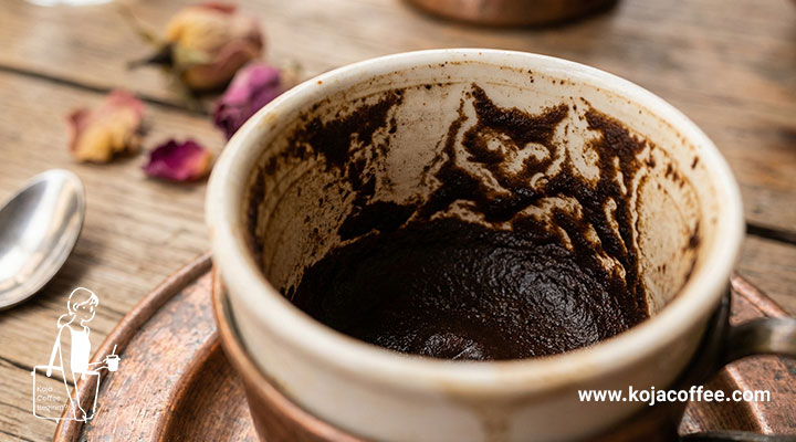 تصویر و نقش گربه در دیواره فنجان 