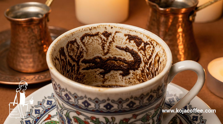 تمساح با دهان باز در فال قهوه